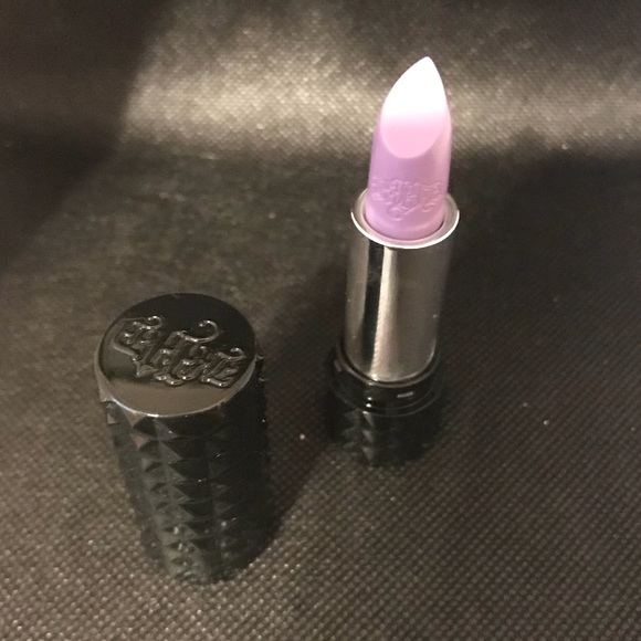 BNIB Kat Von D Coven Studded Kiss Creme Lipstick - Picture 3 of 8